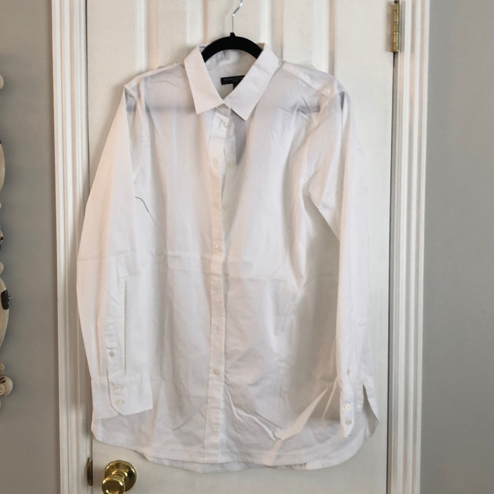 NWT White Banana Republic Button Down shirt